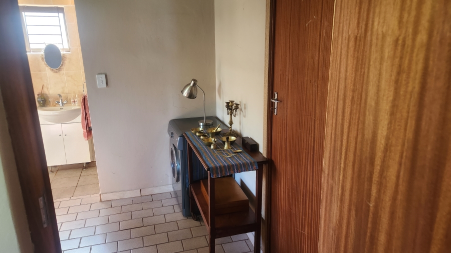 5 Bedroom Property for Sale in Dana Bay Western Cape